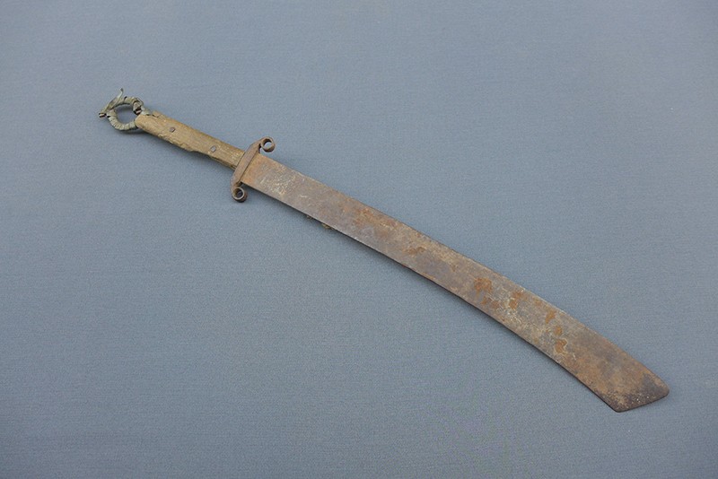 抗日战争时期长柄铁刀